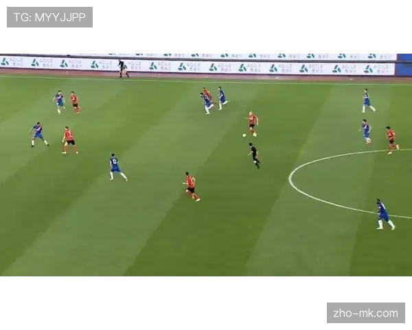 上海海港中场失控致后卫线疲于奔命，防守体系出现结构性失衡